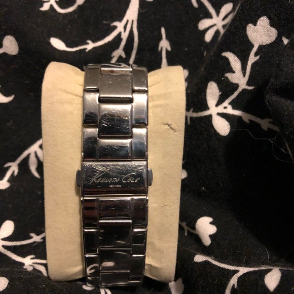 ❗️Kenneth Cole Watch❗️ - Picture 2 of 2